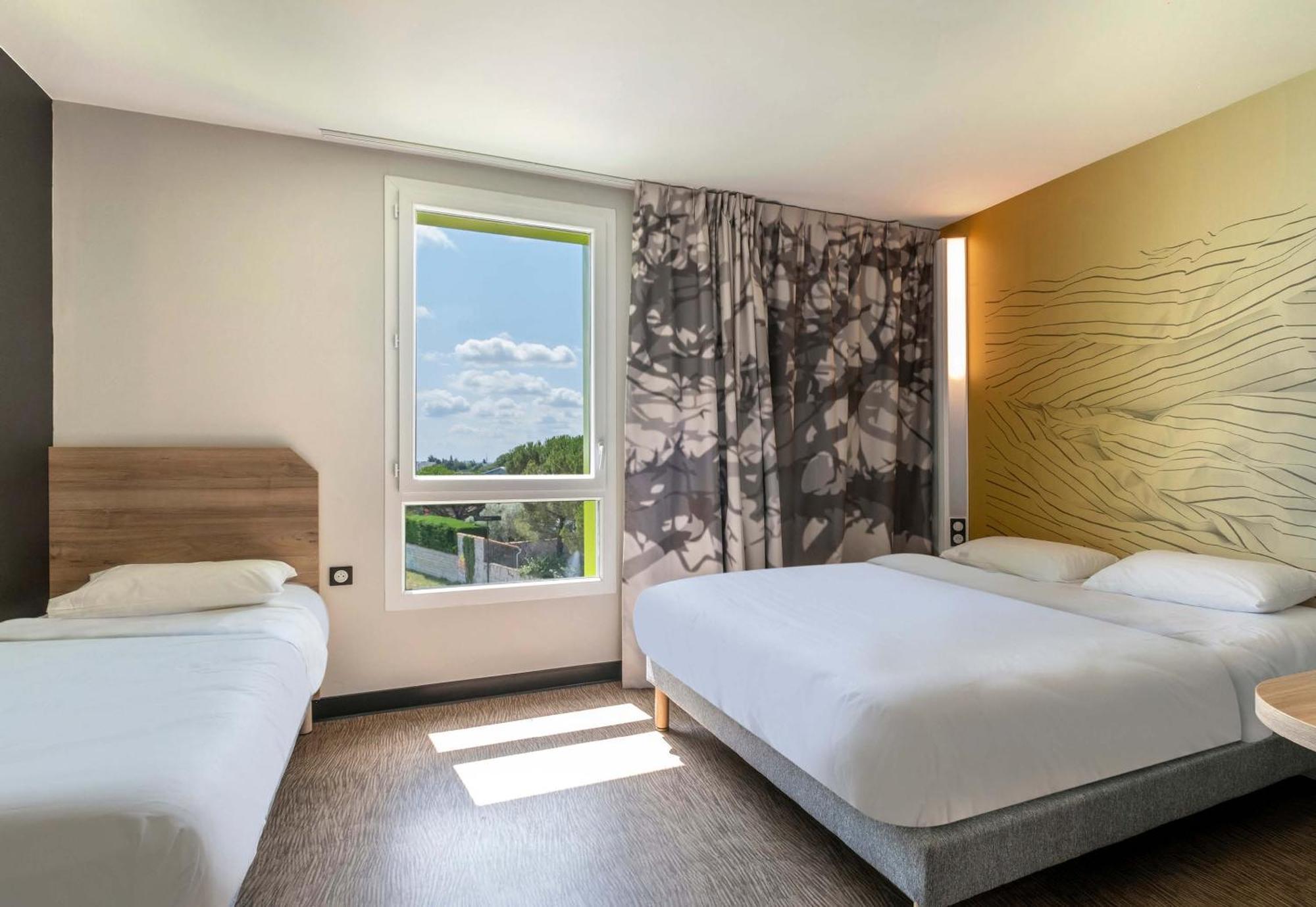 B&B Hotel Saintes Bagian luar foto